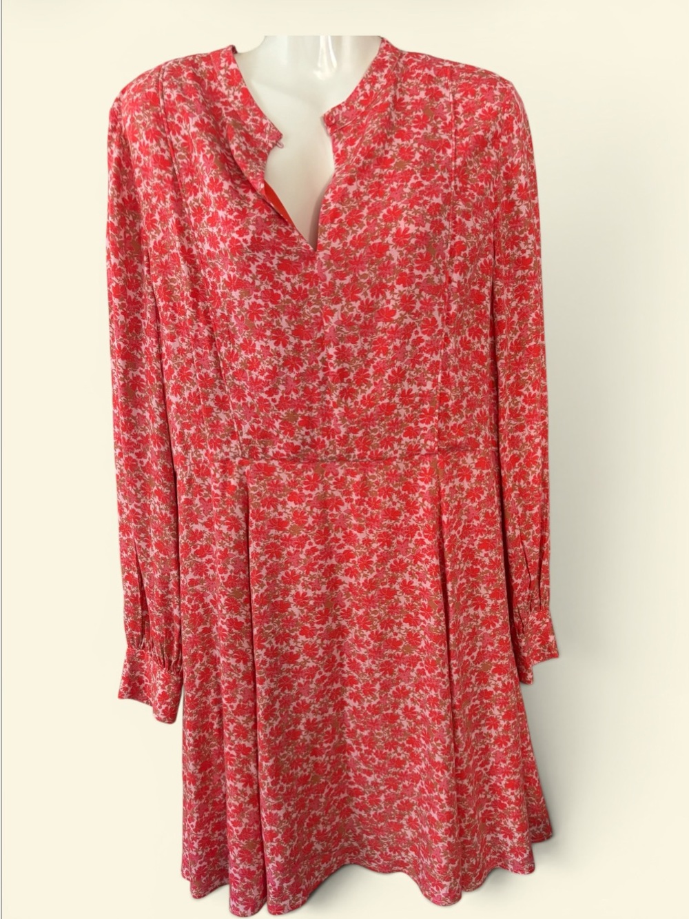 A Loves A rayon, lined dress, long sleeve, zipper.